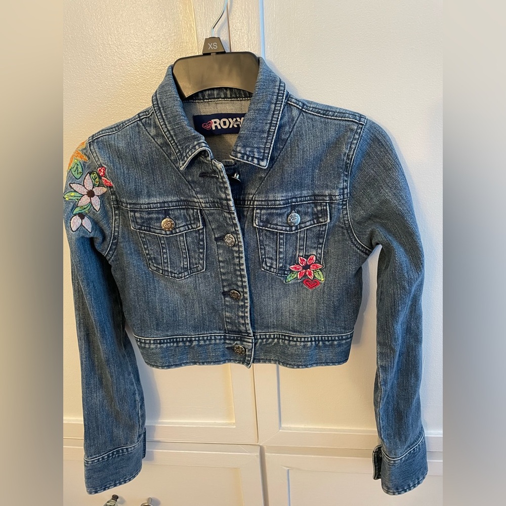 Roxy Girls Blue Denim Jacket with Colorful Embroidery & Jewels Size M Like New